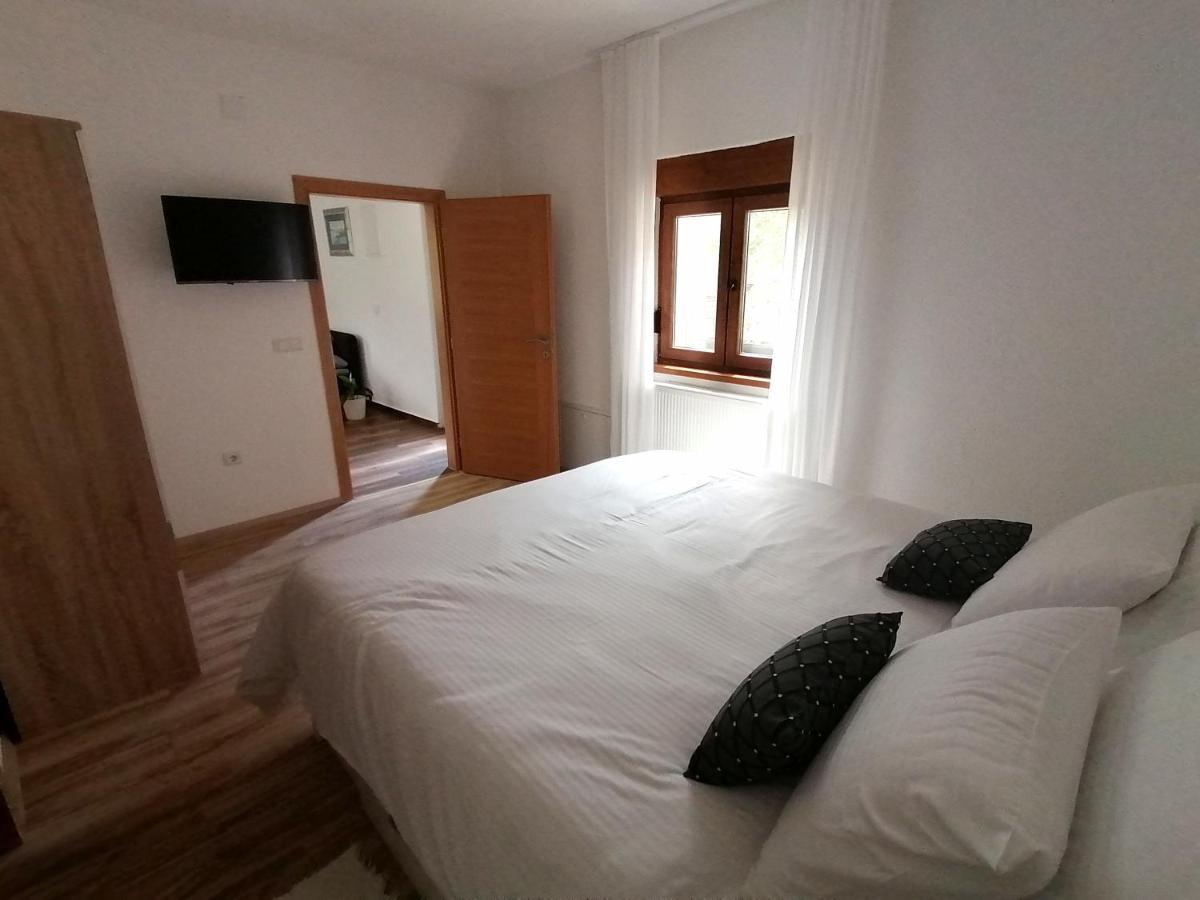 Farma&Apartmani Delić Korenica Zewnętrze zdjęcie