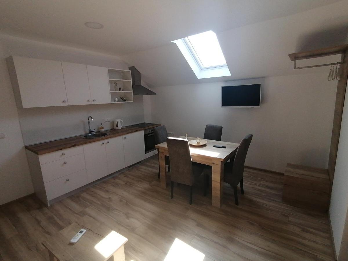 Farma&Apartmani Delić Korenica Zewnętrze zdjęcie